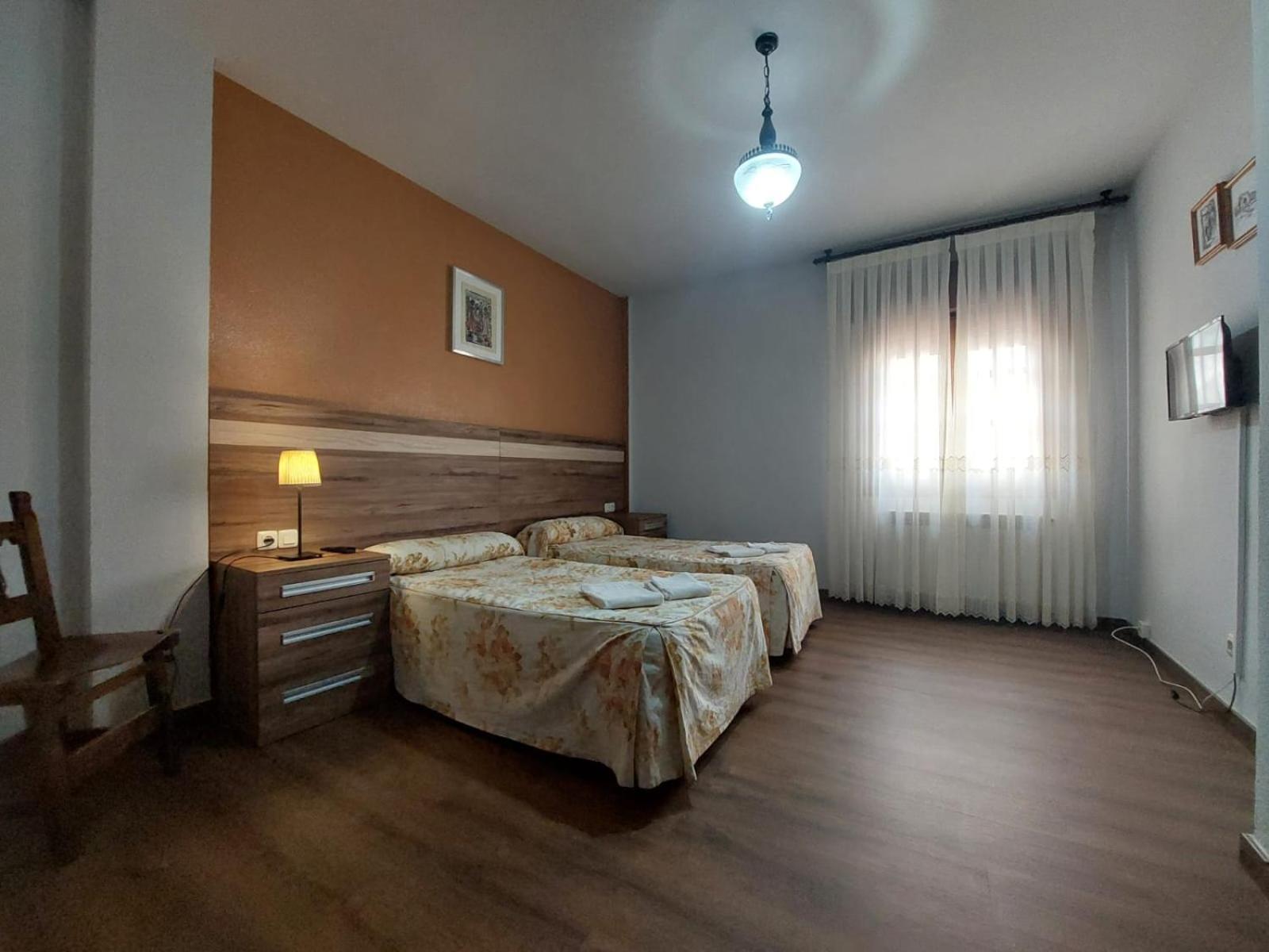 Hostal Restaurante Villa De Сепульведа Экстерьер фото