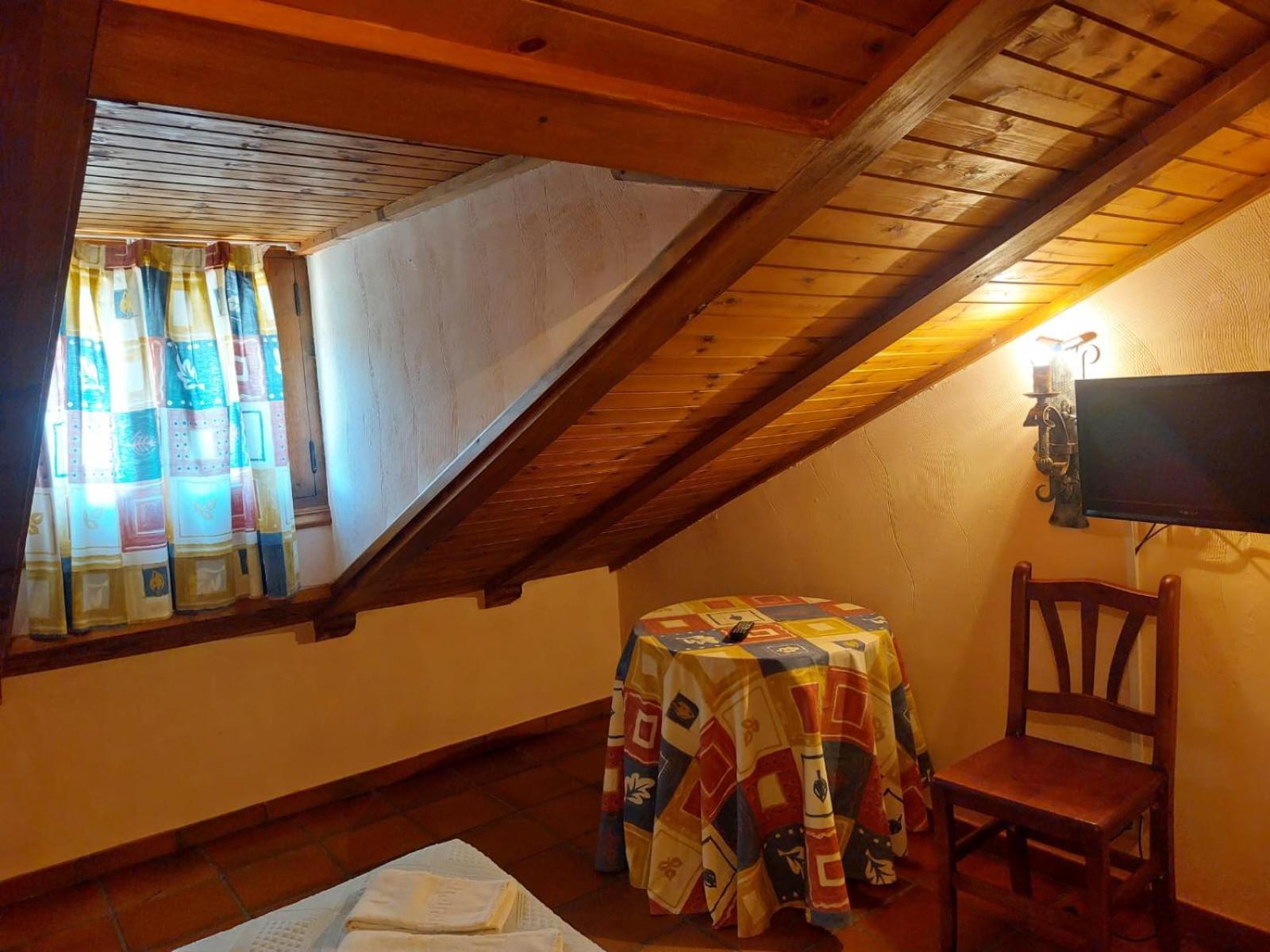 Hostal Restaurante Villa De Сепульведа Экстерьер фото