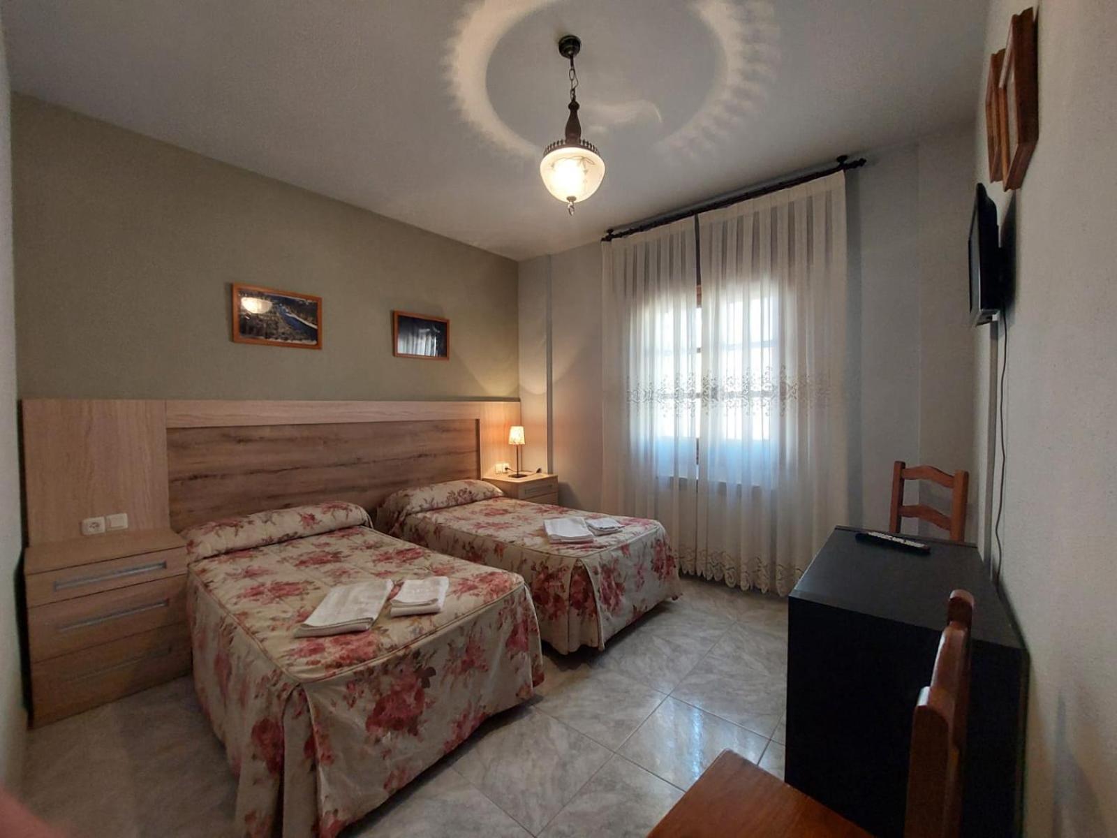 Hostal Restaurante Villa De Сепульведа Экстерьер фото