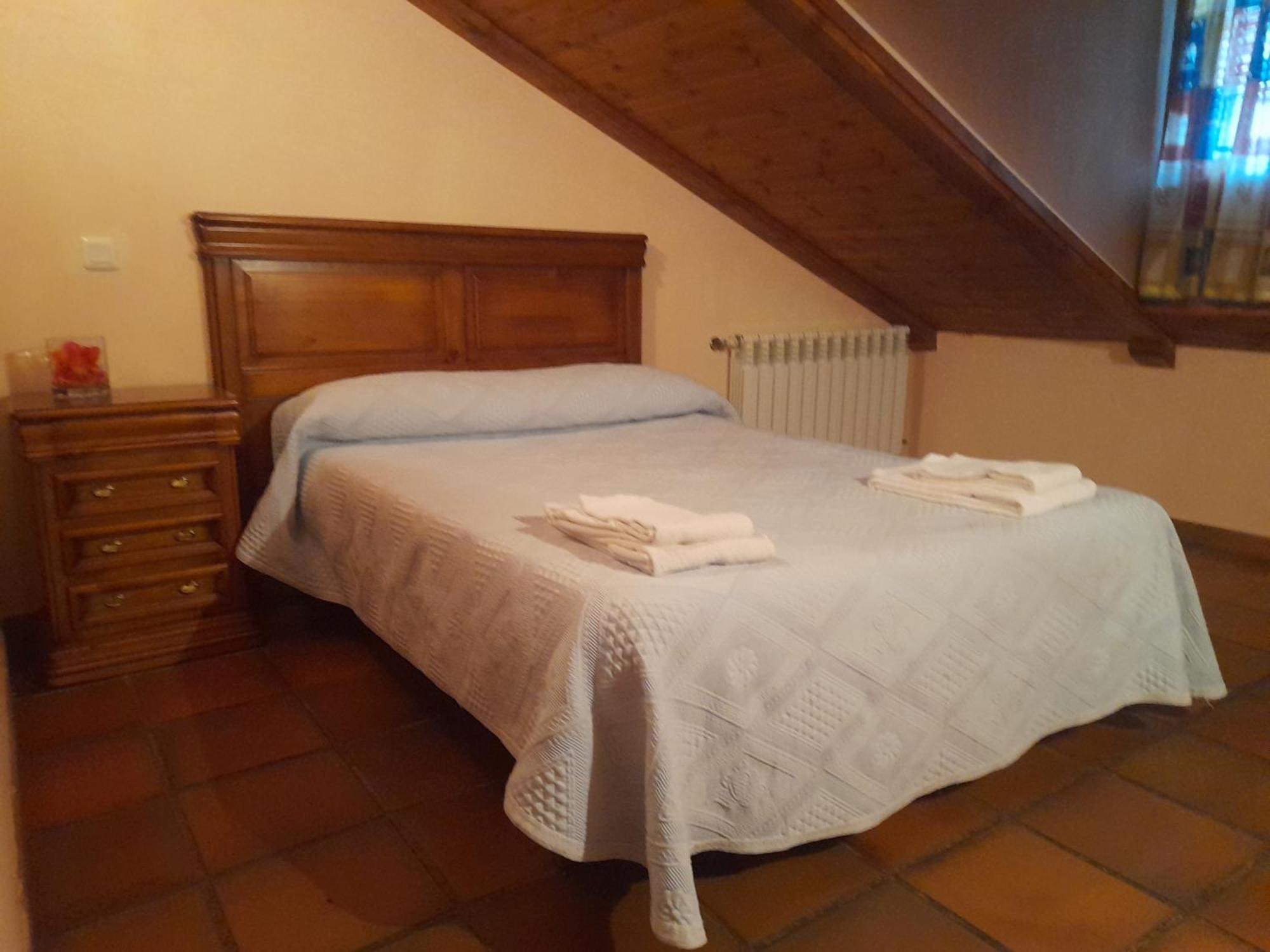 Hostal Restaurante Villa De Сепульведа Экстерьер фото