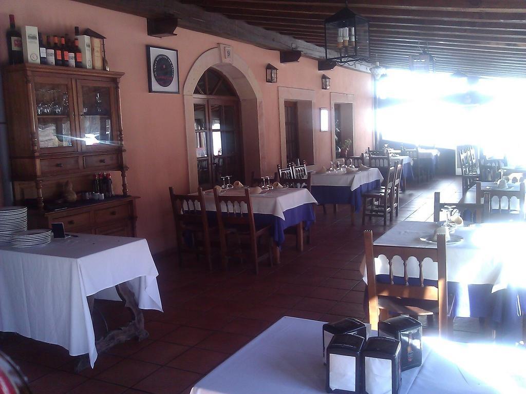 Hostal Restaurante Villa De Сепульведа Экстерьер фото